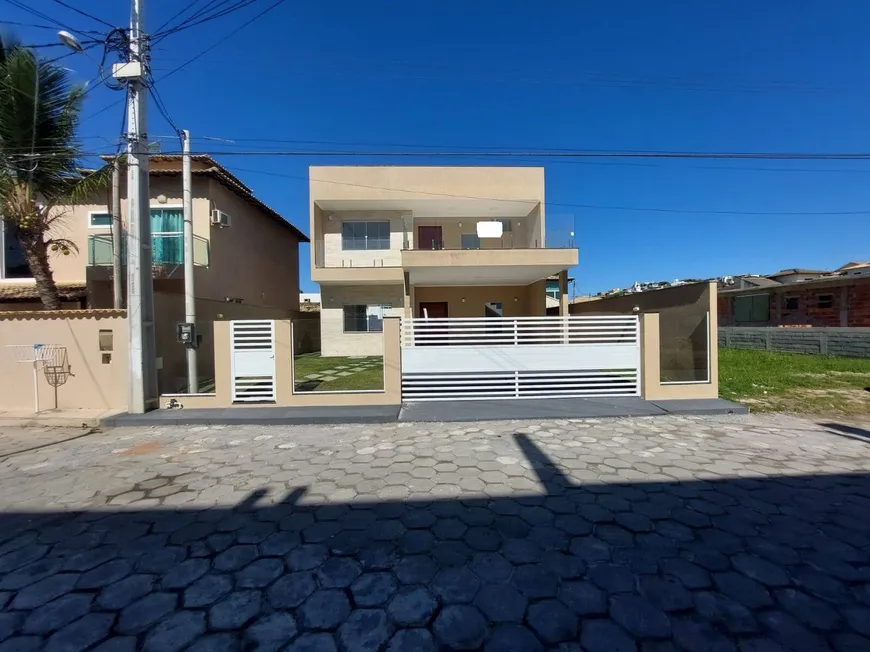 Foto 1 de Casa de Condomínio com 4 Quartos à venda, 223m² em Peró, Cabo Frio