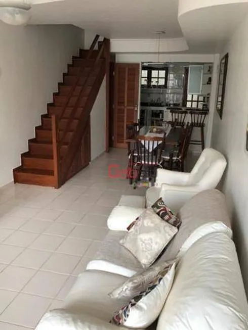 Foto 1 de Casa de Condomínio com 2 Quartos à venda, 100m² em Peró, Cabo Frio