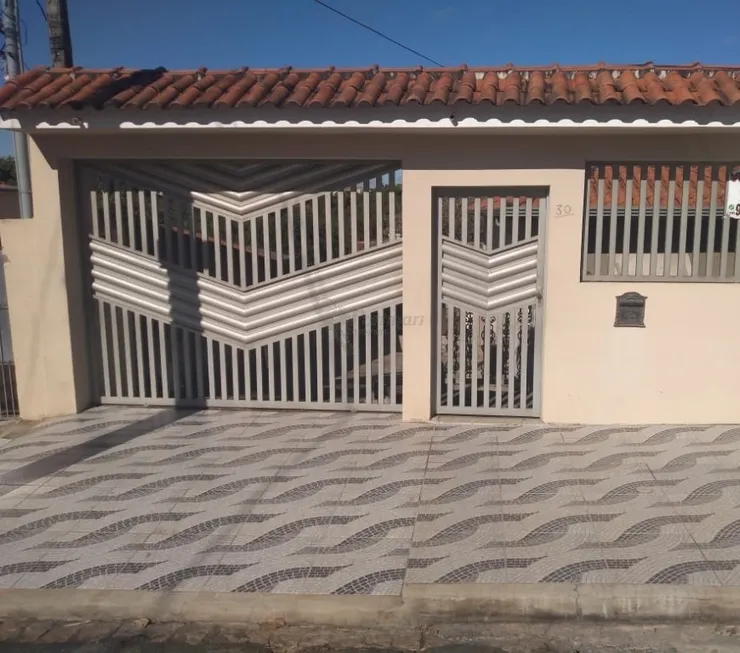 Foto 1 de Casa com 2 Quartos à venda, 500m² em Vila Queiroz, Limeira