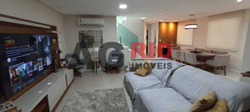 Foto 1 de Casa de Condomínio com 4 Quartos à venda, 282m² em  Vila Valqueire, Rio de Janeiro