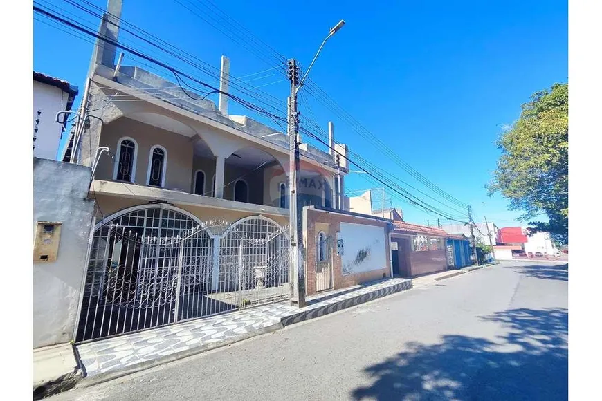 Foto 1 de Casa com 6 Quartos para alugar, 477m² em Coroado, Manaus