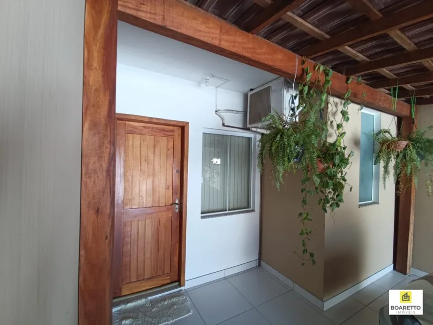 Foto 1 de Casa com 2 Quartos à venda, 82m² em Vila Nova, Joinville