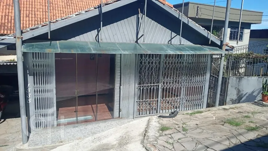 Foto 1 de Casa com 4 Quartos à venda, 220m² em Cavalhada, Porto Alegre