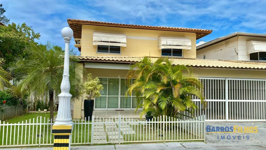 Foto 1 de Casa de Condomínio com 3 Quartos à venda, 240m² em Coroa do Meio, Aracaju