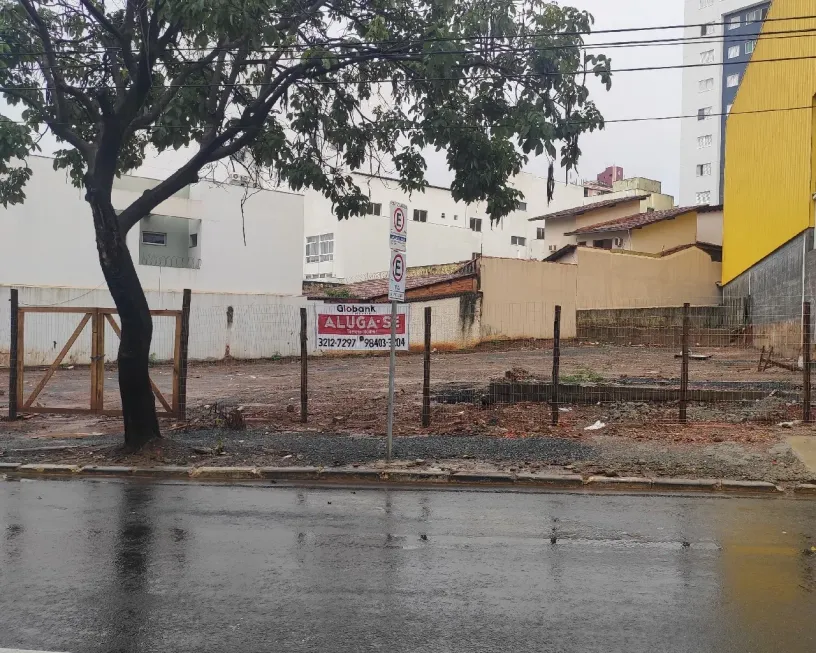 Foto 1 de Lote/Terreno para alugar, 1000m² em Centro, Montes Claros