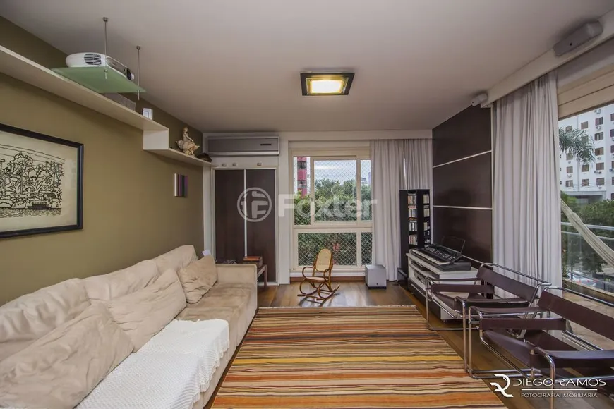 Foto 1 de Apartamento com 3 Quartos à venda, 137m² em Auxiliadora, Porto Alegre