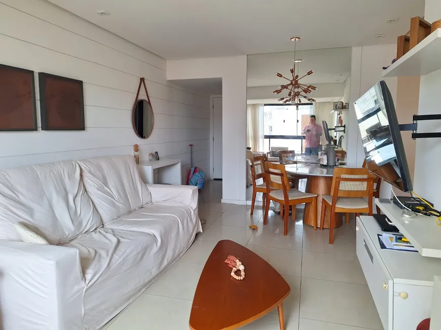 Foto 1 de Apartamento com 2 Quartos à venda, 72m² em Costa Azul, Salvador