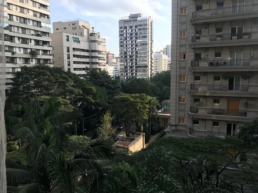 Foto 1 de Apartamento com 3 Quartos para venda ou aluguel, 260m² em Vila Nova Conceição, São Paulo