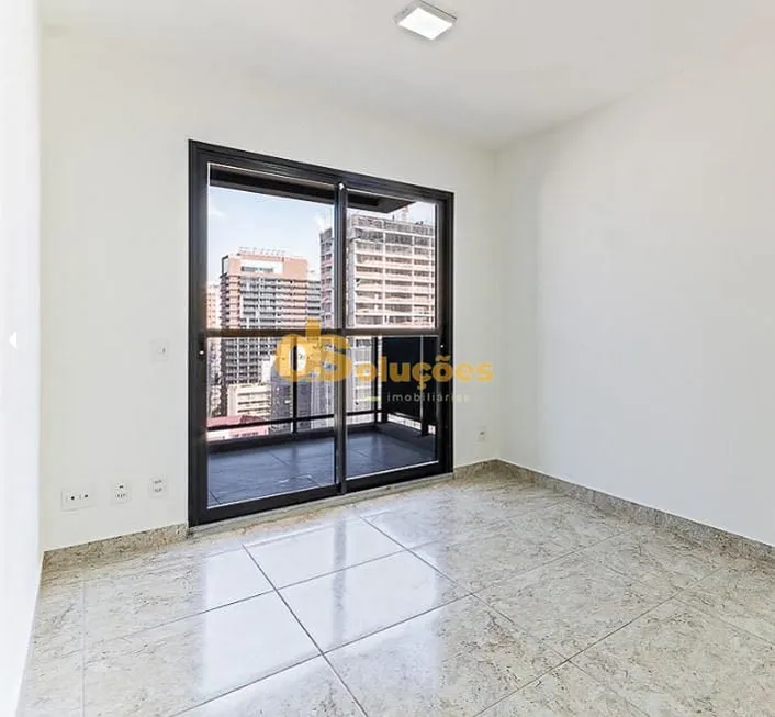 Foto 1 de Apartamento com 2 Quartos à venda, 62m² em Cerqueira César, São Paulo