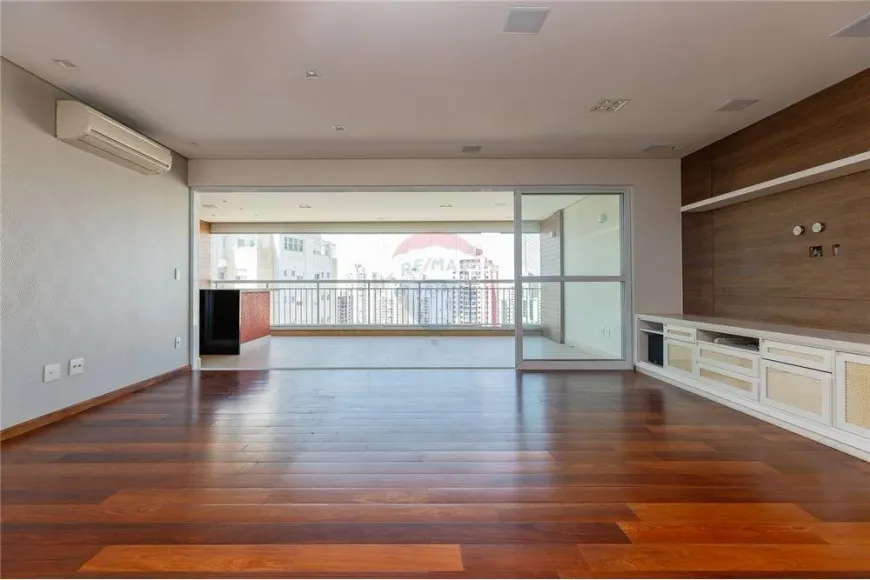Foto 1 de Apartamento com 3 Quartos à venda, 146m² em Vila Alexandria, São Paulo