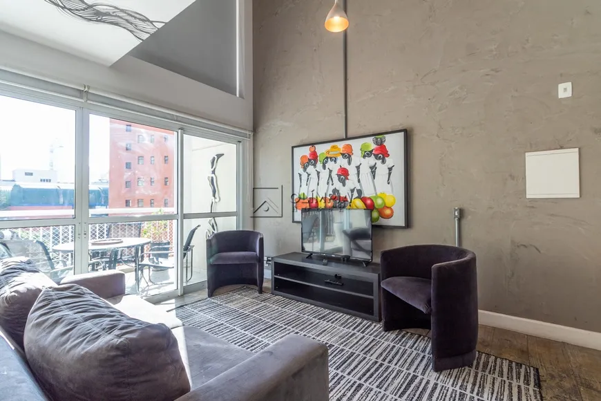 Foto 1 de Apartamento com 1 Quarto para alugar, 73m² em Moema, São Paulo