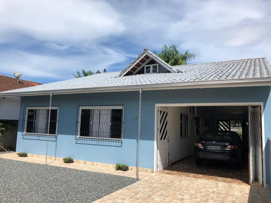 Foto 1 de Casa com 2 Quartos à venda, 180m² em Pirabeiraba Pirabeiraba, Joinville