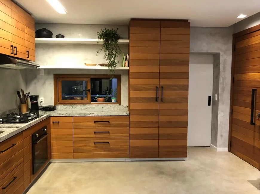 Foto 1 de Casa com 3 Quartos à venda, 1000m² em Braúnas, Belo Horizonte