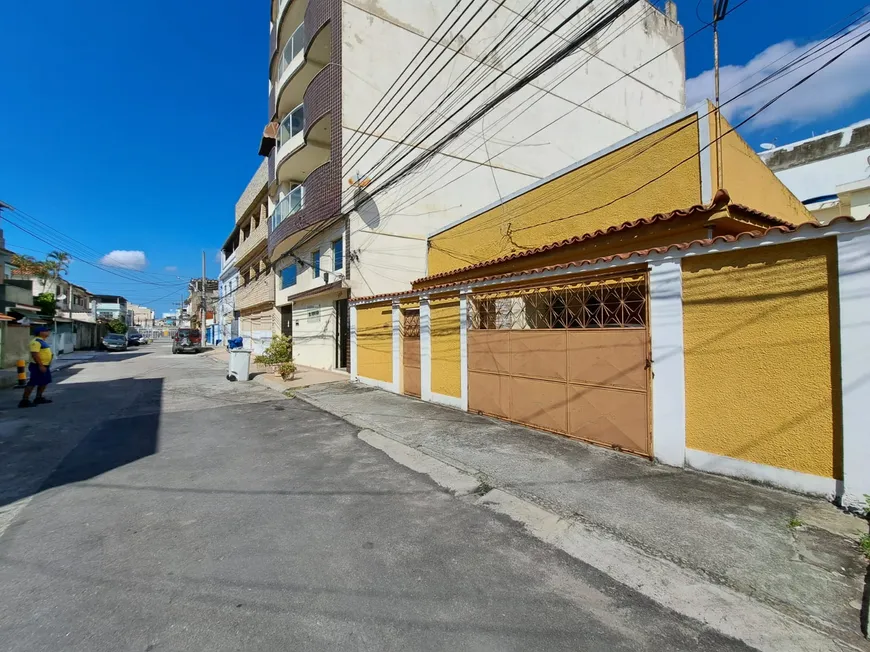 Foto 1 de Casa com 4 Quartos à venda, 100m² em Centro, Nilópolis