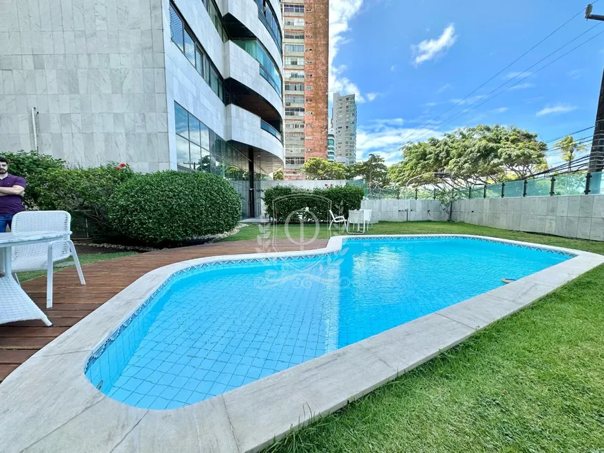 Foto 1 de Apartamento com 4 Quartos à venda, 180m² em Boa Viagem, Recife