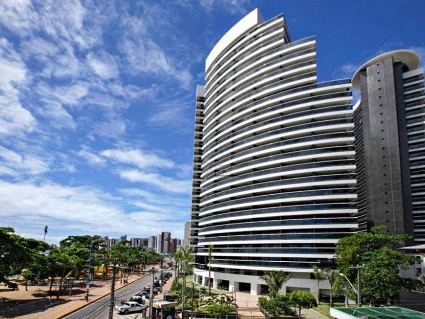 Foto 1 de Apartamento com 2 Quartos para alugar, 61m² em Meireles, Fortaleza