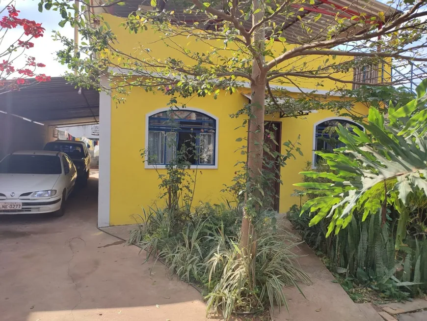 Foto 1 de Casa com 3 Quartos à venda, 245m² em Barrinha, Viçosa