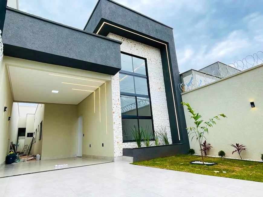 Foto 1 de Casa com 3 Quartos à venda, 127m² em Jardim Europa, Goiânia