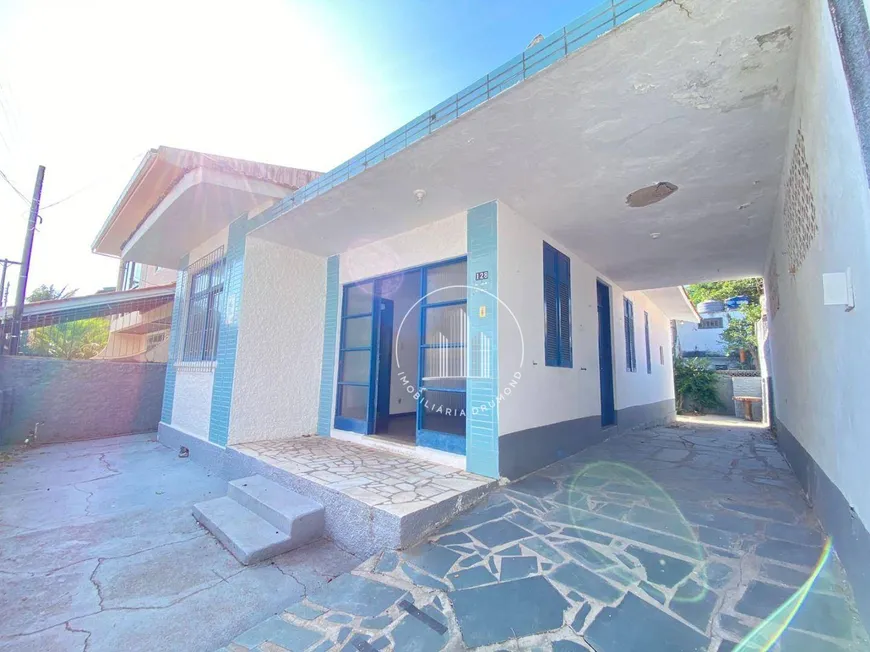 Foto 1 de Casa com 7 Quartos à venda, 270m² em Balneario do Estreito, Florianópolis