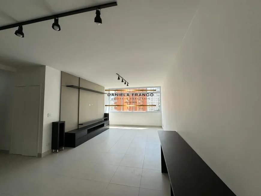 Foto 1 de Apartamento com 4 Quartos à venda, 190m² em Jardim América, São Paulo