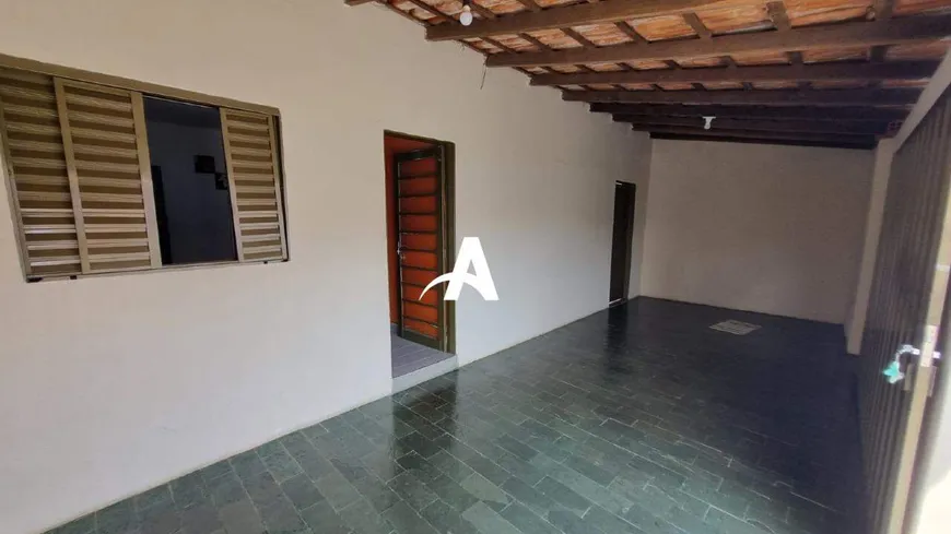 Foto 1 de Casa com 5 Quartos à venda, 260m² em Jardim Brasília, Uberlândia
