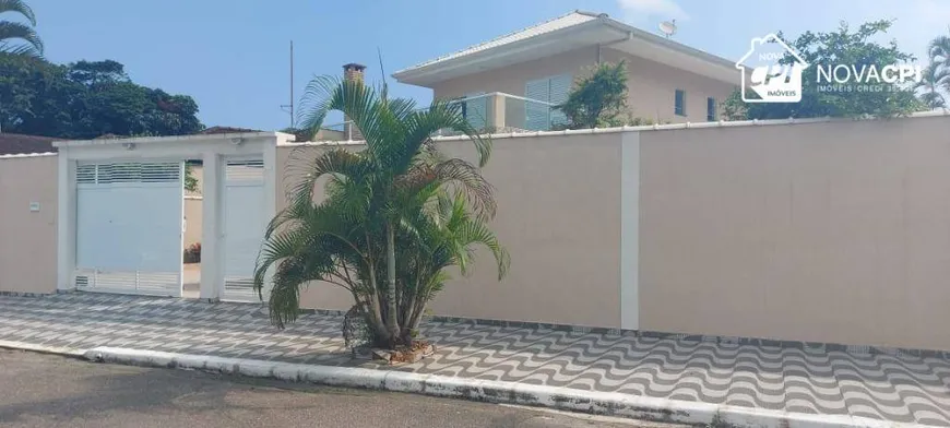 Foto 1 de Sobrado com 4 Quartos à venda, 180m² em Solemar, Praia Grande