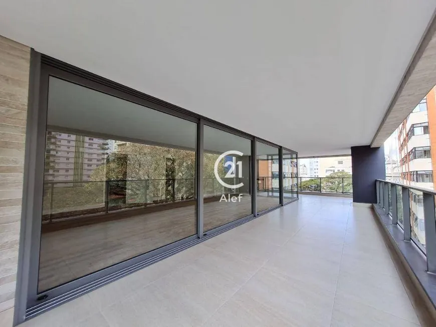 Foto 1 de Apartamento com 4 Quartos à venda, 344m² em Higienópolis, São Paulo