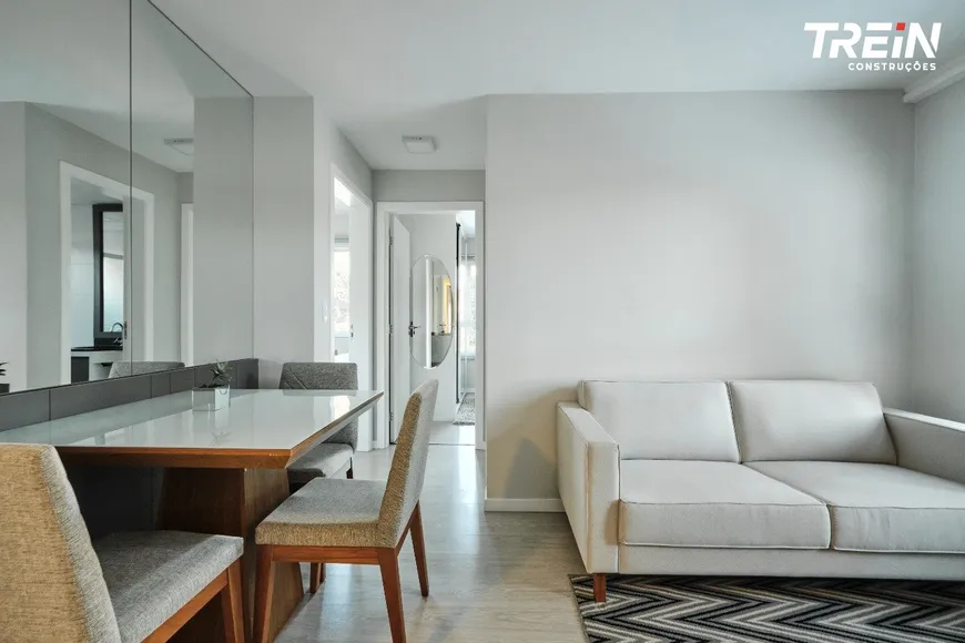 Foto 1 de Apartamento com 2 Quartos à venda, 41m² em Centro, Curitiba