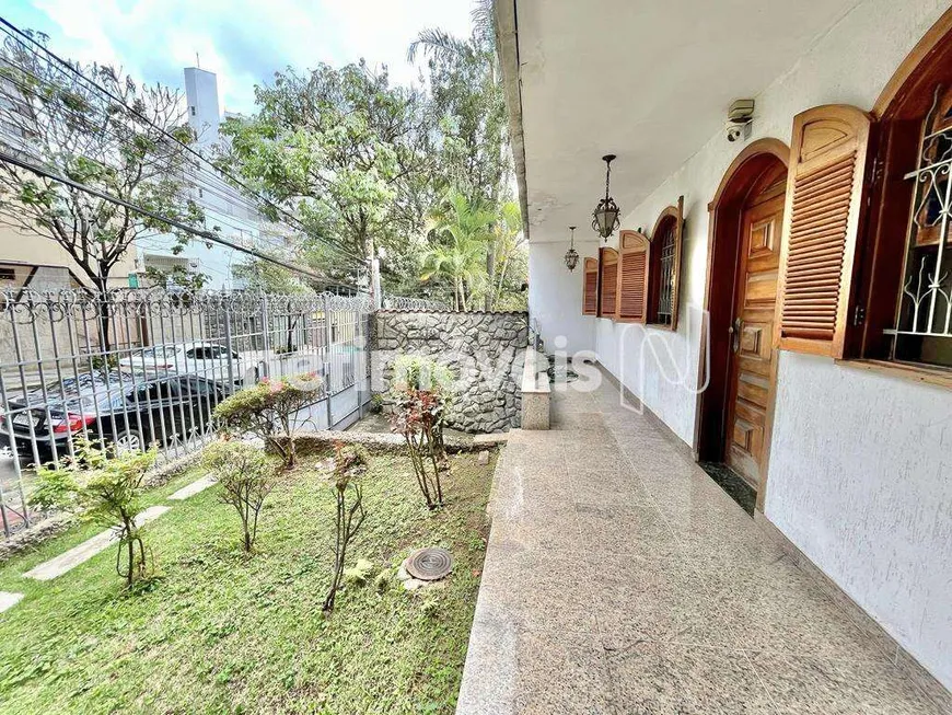 Foto 1 de Casa com 5 Quartos à venda, 230m² em Santo Antônio, Belo Horizonte