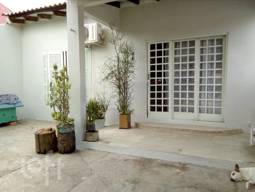 Foto 1 de Casa com 2 Quartos à venda, 60m² em Mato Grande, Canoas