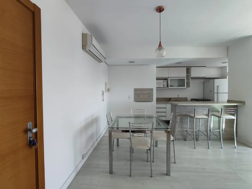 Foto 1 de Apartamento com 1 Quarto para alugar, 58m² em Três Figueiras, Porto Alegre