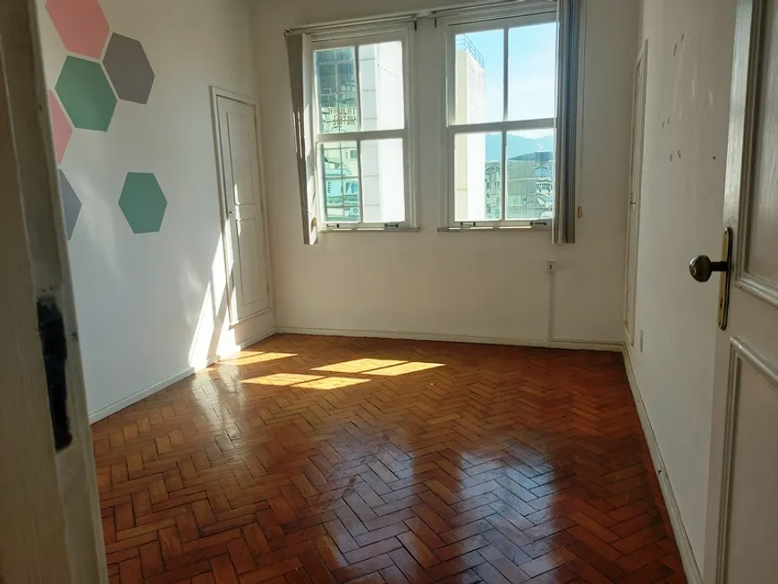 Foto 1 de Apartamento com 2 Quartos à venda, 54m² em Centro, Rio de Janeiro