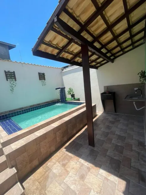 Foto 1 de Casa com 2 Quartos à venda, 50m² em Suarão, Itanhaém