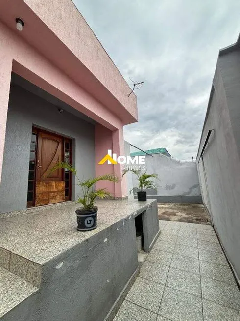 Foto 1 de Casa com 3 Quartos à venda, 194m² em Jardim Industrial, Contagem
