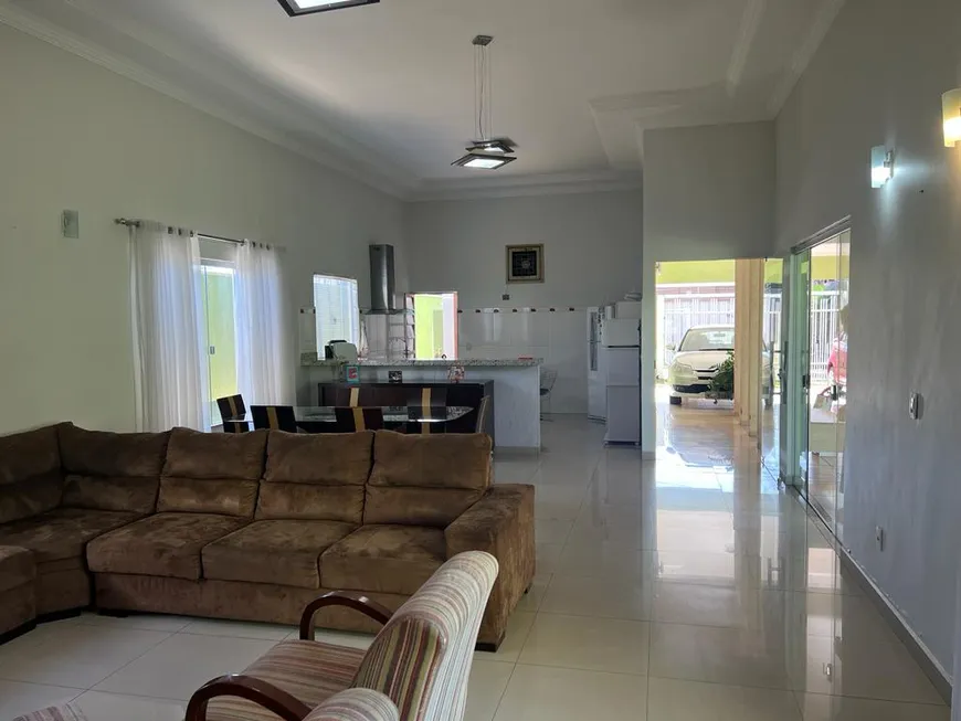 Foto 1 de Casa com 4 Quartos à venda, 274m² em Goiania 2, Goiânia