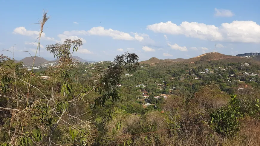 Foto 1 de Lote/Terreno à venda, 2400m² em Vila Castela , Nova Lima