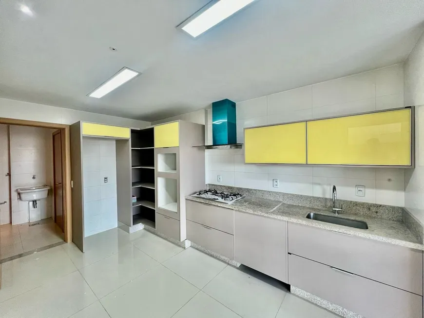 Foto 1 de Apartamento com 4 Quartos à venda, 217m² em Setor Marista, Goiânia