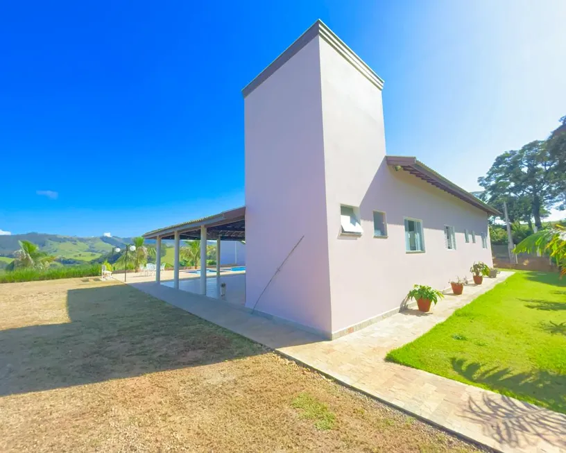 Foto 1 de Fazenda/Sítio com 3 Quartos à venda, 2000m² em Centro, Socorro