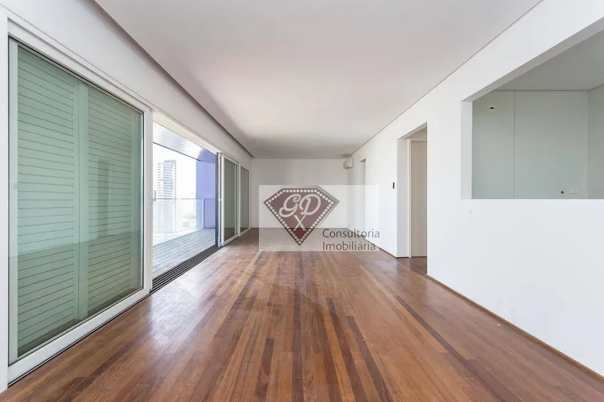 Foto 1 de Apartamento com 1 Quarto à venda, 73m² em Vila Olímpia, São Paulo