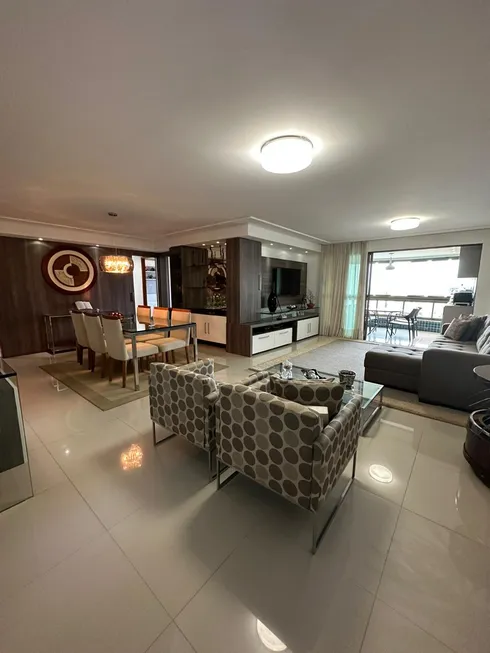 Foto 1 de Apartamento com 3 Quartos à venda, 165m² em Boa Viagem, Recife