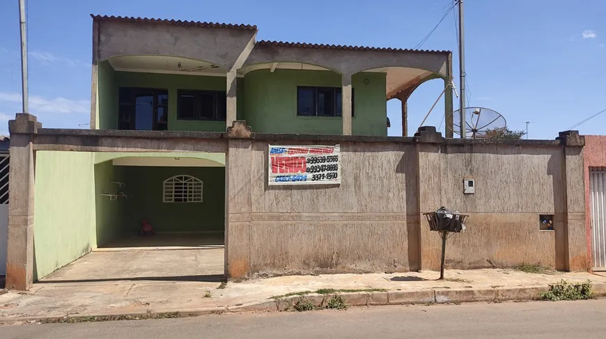 Foto 1 de Sobrado com 5 Quartos à venda, 210m² em Ceilandia Sul, Brasília