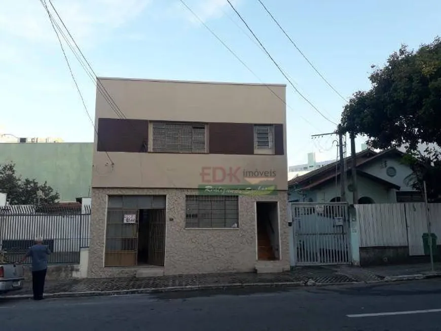 Foto 1 de Sobrado com 4 Quartos à venda, 165m² em Centro, São José dos Campos