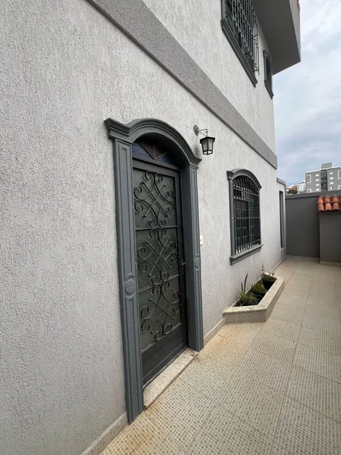 Foto 1 de Casa com 4 Quartos à venda, 201m² em Dona Clara, Belo Horizonte