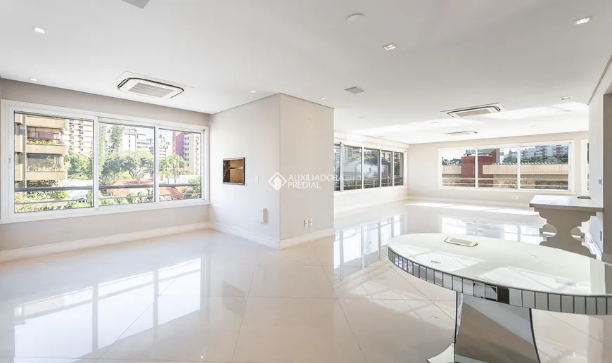 Foto 1 de Apartamento com 4 Quartos à venda, 334m² em Auxiliadora, Porto Alegre