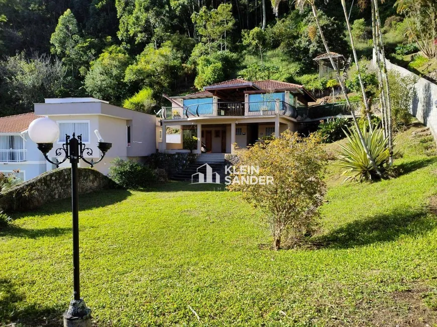 Foto 1 de Lote/Terreno à venda, 2118m² em Cascatinha, Nova Friburgo