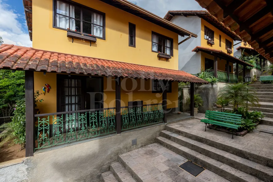 Foto 1 de Casa com 2 Quartos à venda, 82m² em Varginha, Nova Friburgo