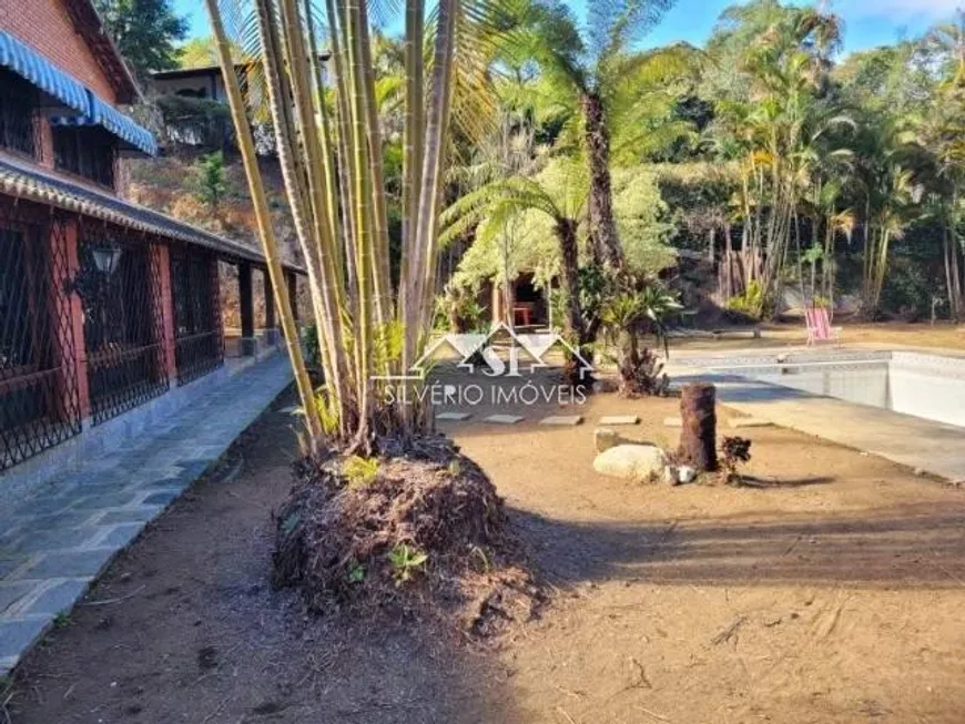 Foto 1 de Casa com 4 Quartos à venda, 180m² em Albuquerque, Teresópolis