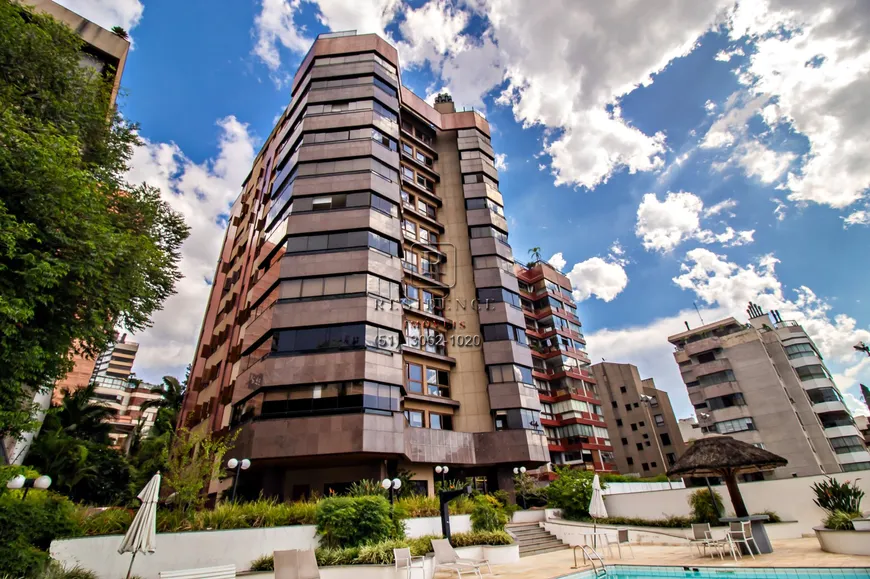Foto 1 de Apartamento com 3 Quartos para venda ou aluguel, 250m² em Bela Vista, Porto Alegre