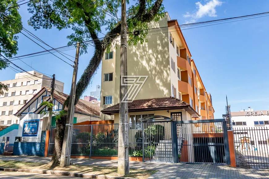 Foto 1 de Apartamento com 2 Quartos à venda, 62m² em Água Verde, Curitiba