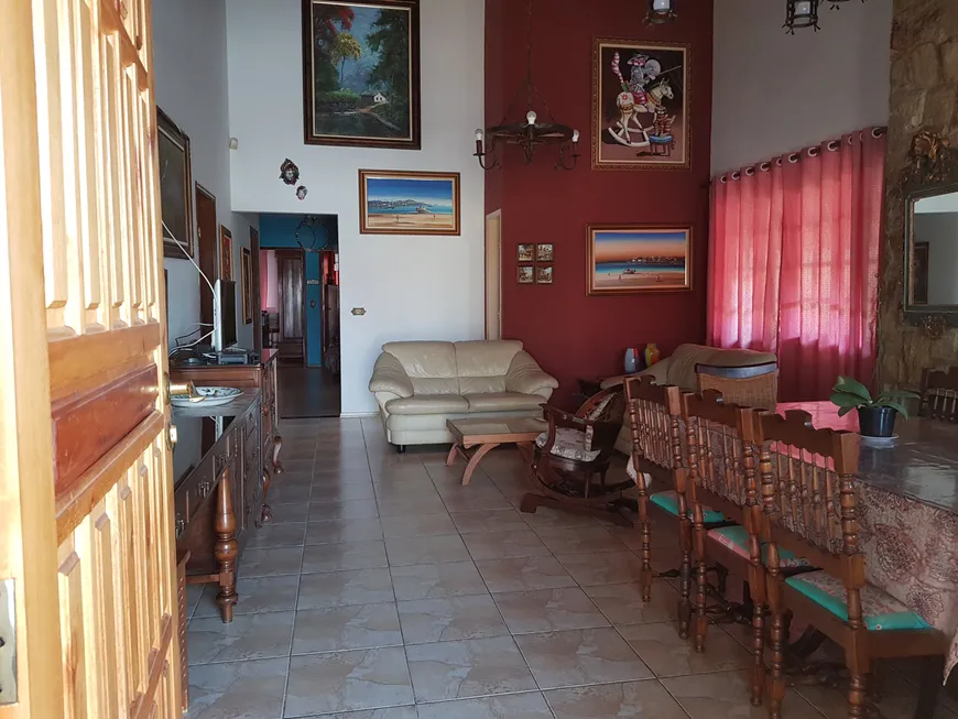 Foto 1 de Casa com 5 Quartos à venda, 186m² em Loteamento Loanda, Atibaia